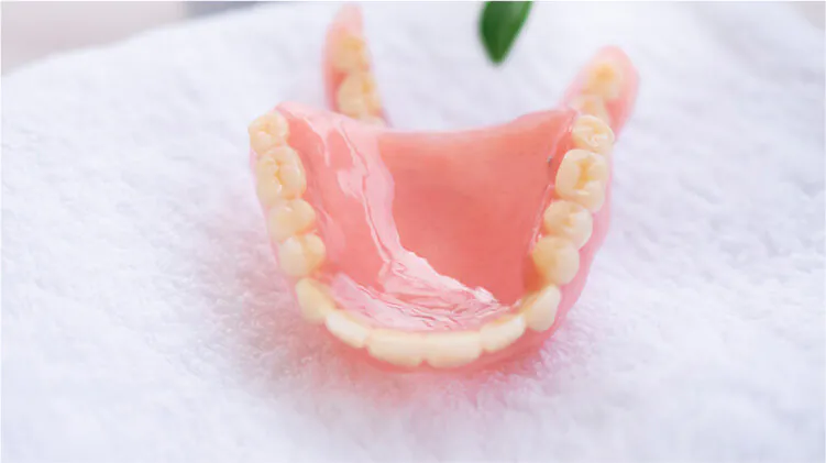 しっかり噛める入れ歯・義歯の治療